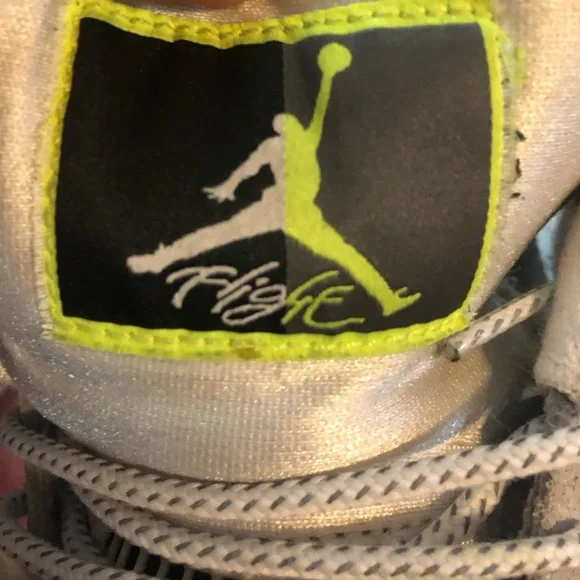 Jordan 4 retro neon 95